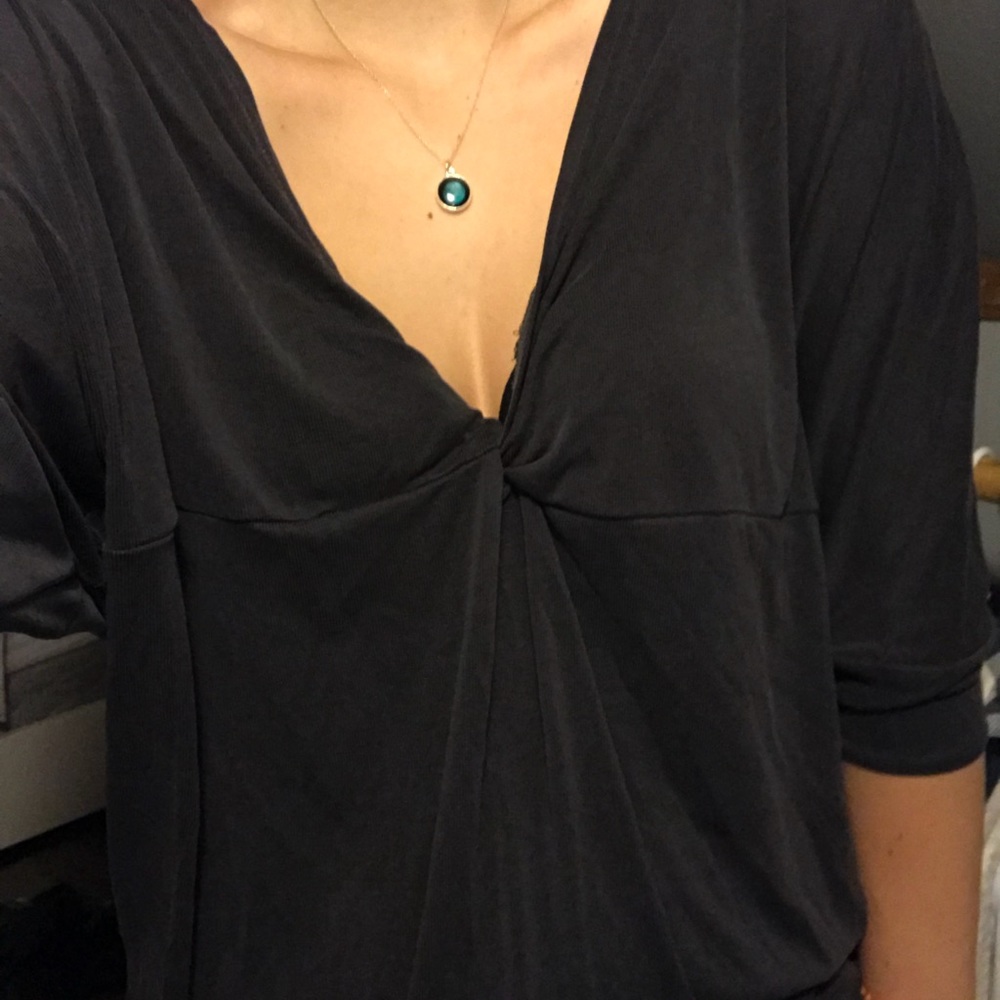 Silence and noise Knot top